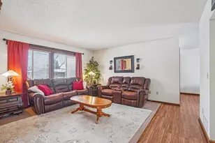 621 Menke Ave, Shakopee, MN 55379 - Photo 8