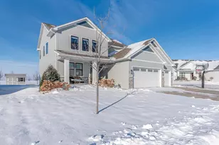 27 Prairie Ct, North Mankato, MN 56003 - Photo 2
