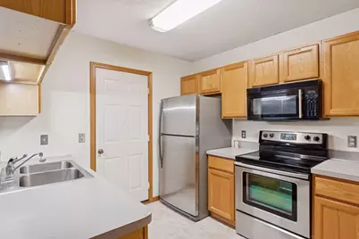 717 Mariner Way, Woodbury, MN 55129 - Photo 14