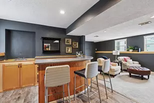 1521 Crest Dr, Chaska, MN 55318 - Photo 30