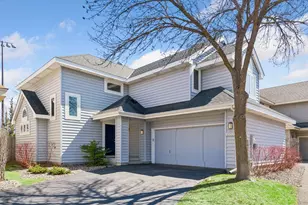 15585 17th Pl N, Plymouth, MN 55447 - Photo 2