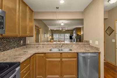 10806 S Shore Drive #109, Plymouth, MN 55441 - Photo 4