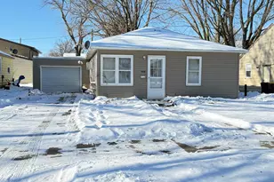 1005 N Hampton St, Fairmont, MN 56031 - Photo 1