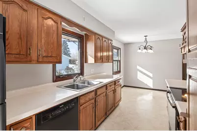 6381 Rath Drive, Woodbury, MN 55125 - Photo 10