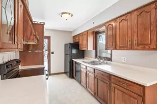 6381 Rath Dr, Woodbury, MN 55125 - Photo 12