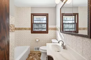 6381 Rath Dr, Woodbury, MN 55125 - Photo 12