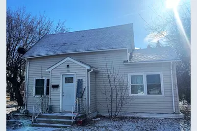 204 2nd Avenue SE, Roseau, MN 56751 - Photo 1