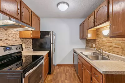 14115 Pennock Avenue #301, Apple Valley, MN 55124 - Photo 4