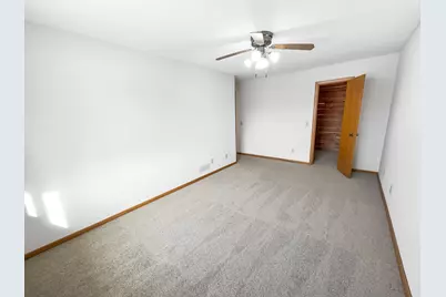 3677 Gershwin Lane N, Oakdale, MN 55128 - Photo 8