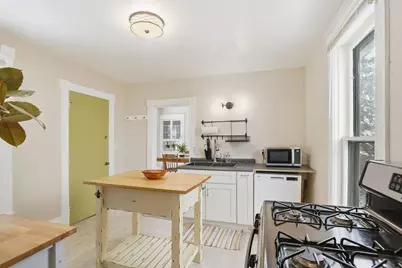 237 Page Street E, Saint Paul, MN 55107 - Photo 10