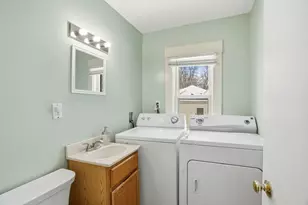 237 Page St E, Saint Paul, MN 55107 - Photo 12