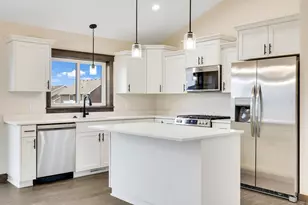 17762 Empire Trail, Lakeville, MN 55044 - Photo 6