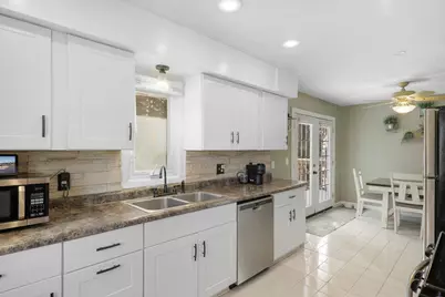 106 19th Avenue N, South Saint Paul, MN 55075 - Photo 8