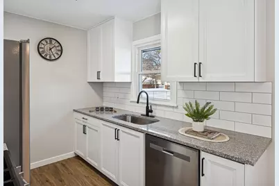 3500 72nd Avenue N, Brooklyn Center, MN 55429 - Photo 4