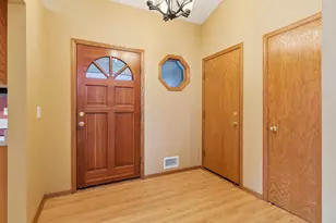 13391 Zarthan Cir, Savage, MN 55378 - Photo 2