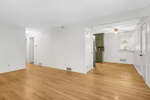 2112 Hawthorne Ave E, Saint Paul, MN 55119 - Photo 6