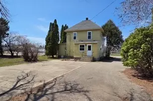 1205 N Nokomis NE, Alexandria, MN 56308 - Photo 1