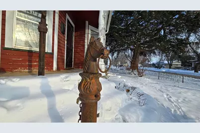 315 W Newburg Avenue, Mabel, MN 55954 - Photo 2