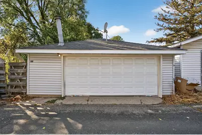 1812 Carl Street, Lauderdale, MN 55113 - Photo 34