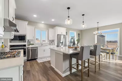 6102 Radford Avenue NE, Otsego, MN 55330 - Photo 4