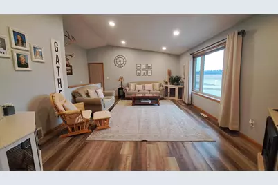 1016 2nd Street NE, Elbow Lake, MN 56531 - Photo 6