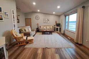 1016 2nd St NE, Elbow Lake, MN 56531 - Photo 6