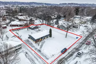 1503 6th Ave SW, Rochester, MN 55902 - Photo 2