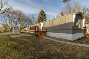 706 Southhaven Dr, Mankato, MN 56001 - Photo 1