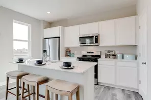 927 Redfield Cir, Delano, MN 55328 - Photo 2