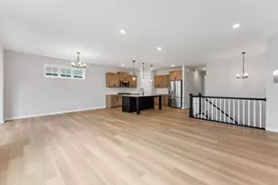 1842 Archer St, Shakopee, MN 55379 - Photo 12