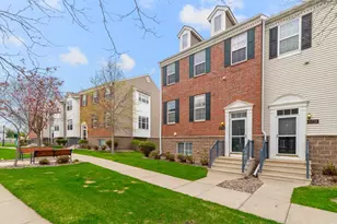 15726 Frisian Ln, Apple Valley, MN 55124 - Photo 10