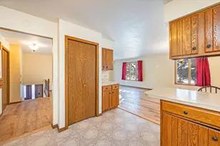 225 S 7th Ave E, Truman, MN 56088 - Photo 8