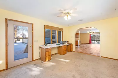 225 S 7th Avenue E #E, Truman, MN 56088 - Photo 10