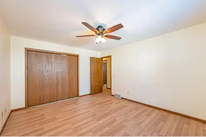 225 S 7th Avenue E #E, Truman, MN 56088 - Photo 12