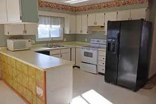 110 Lakeview Ct, Tomah, WI 54660 - Photo 4