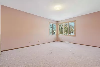 440 S River Hills Road, River Falls, WI 54022 - Photo 14