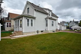 653 Thomas Ave, Saint Paul, MN 55104 - Photo 2