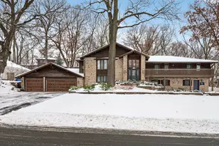 209 E 135th St, Burnsville, MN 55337 - Photo 2