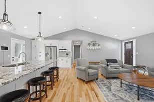 10640 Aquila Ave S, Bloomington, MN 55438 - Photo 12