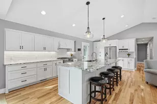 10640 Aquila Ave S, Bloomington, MN 55438 - Photo 8