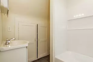 250 Irving Ave N, Minneapolis, MN 55405 - Photo 16