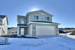 2613 36th Ave S, Moorhead, MN 56560 - Photo 1