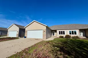 626 43rd Ave S, Moorhead, MN 56560 - Photo 2