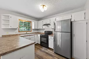 8042 Belair Ln, Eden Prairie, MN 55347 - Photo 6