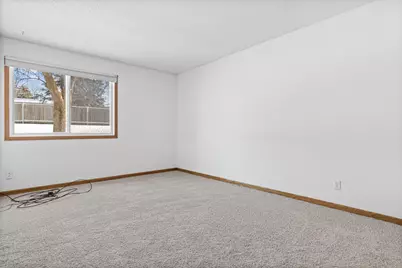 132 Demont Avenue E #136, Little Canada, MN 55117 - Photo 12