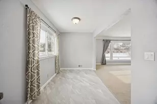 2300 Zenith Ave N, Golden Valley, MN 55422 - Photo 10