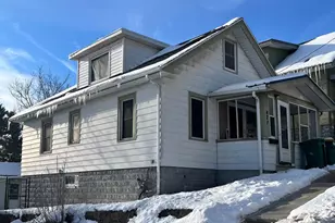 421 N 19 1/2 Ave W, Duluth, MN 55806 - Photo 1