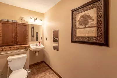 25 S Park Avenue, Le Center, MN 56057 - Photo 20