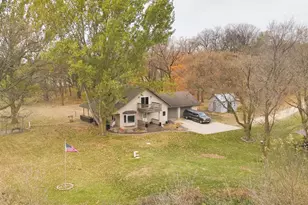 21286 345th St, Erhard, MN 56534 - Photo 2