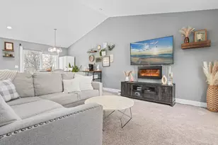 3255 Indiana Ave N, Robbinsdale, MN 55422 - Photo 4